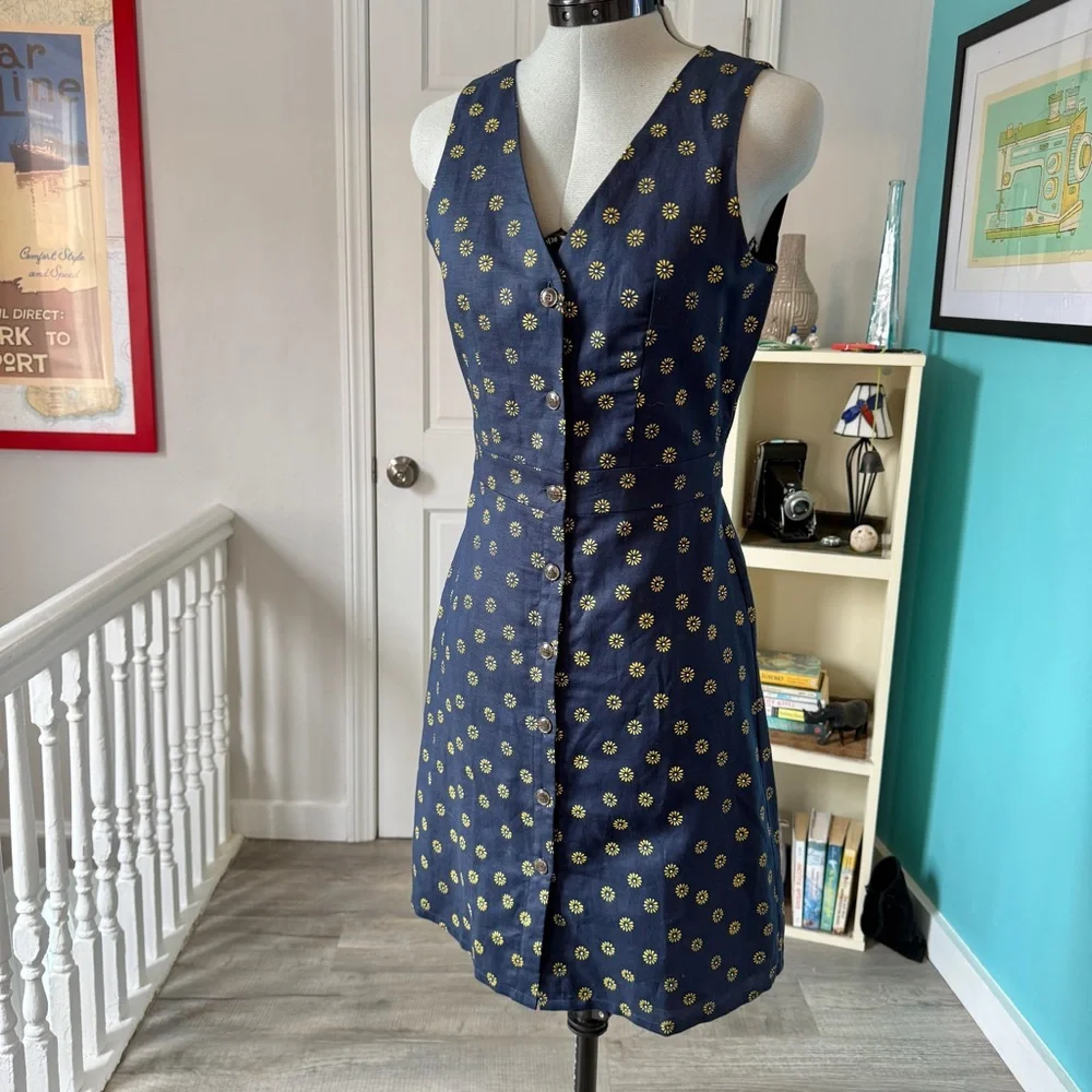 NEW J. Crew V Neck Button-Front Linen/Cotton Summer Dress (size 0) - Picture 3 of 13